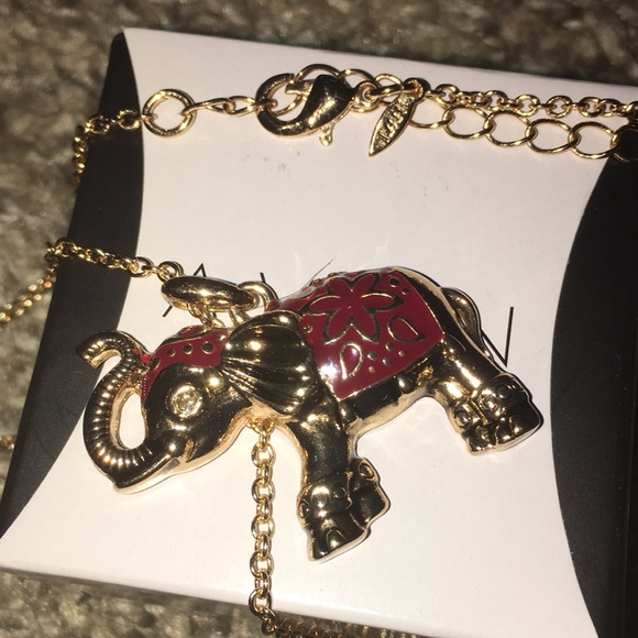 Avon Elephant necklace. - Picture 2 of 5